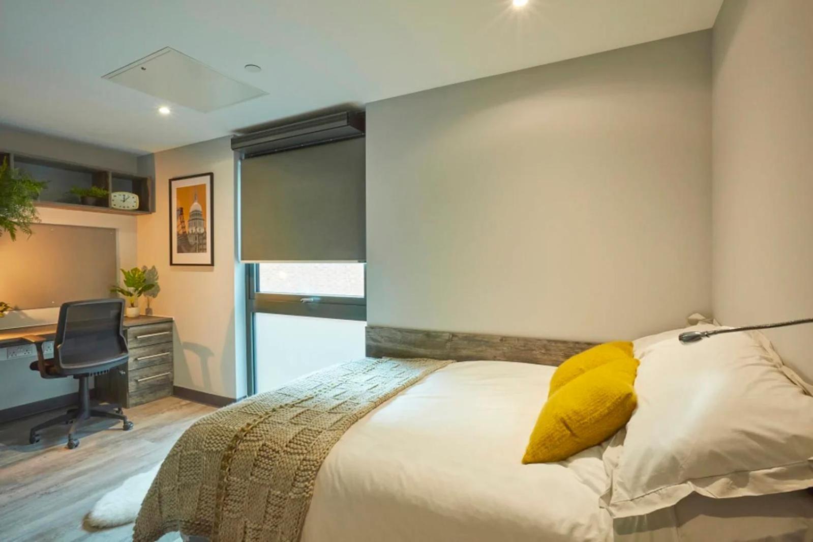 Crown Place Norwich: Student-Focused Studios with Shared Kitchen Exterior photo